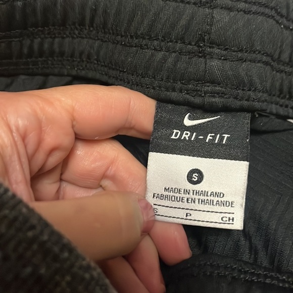 Nike dry fit shorts in black and gold. Live strong logo. - Picture 9 of 10